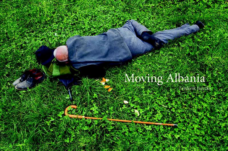 Moving Albania - Willem Ellenbroek (ISBN 9789090263441)