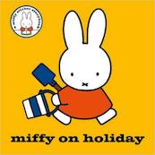 Miffy on Holiday! - Dick Bruna (ISBN 9781471122132)