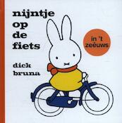 Nijntje op de fiets in 't zeêuws - Dick Bruna (ISBN 9789056153885)