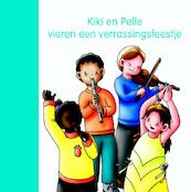Kiki en Pelle vieren een verrassingsfeestje - Jeannette Lodeweges (ISBN 9789087520649)