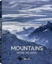Mountains: Beyond the Clouds - Tim Hall (ISBN 9783961712205)