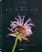 Tribute to Flowers: Plants Under Pressure - Richard Fischer (ISBN 9783961711079)