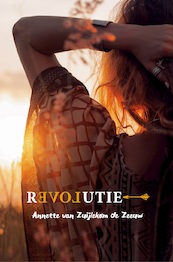 Revolutie - Annette van Zuijlekom de Zeeuw (ISBN 9789083056807)