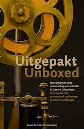 Uitgepakt/Unboxed - (ISBN 9789087049423)