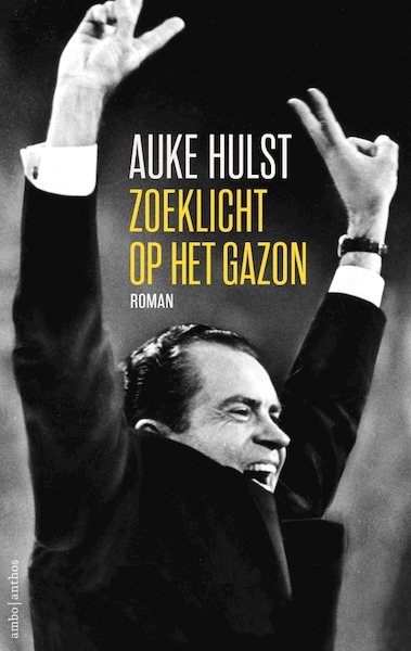 Zoeklicht op het gazon - Auke Hulst (ISBN 9789026347757)