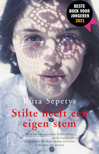 Stilte heeft een eigen stem - Ruta Sepetys (ISBN 9789024588756)