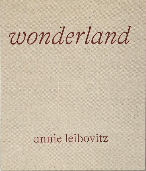 Annie Leibovitz: Wonderland (Luxury Edition) - Anna Wintour (ISBN 9781838664084)