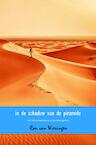 In de schaduw van de piramide - Ron van Wieringen (ISBN 9789402156393)