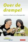 Over de drempel - Marcel Lieskamp, Diny Simkens, Angelique van der Linde-Barel, Loes Rooijakkers (ISBN 9789492247032)